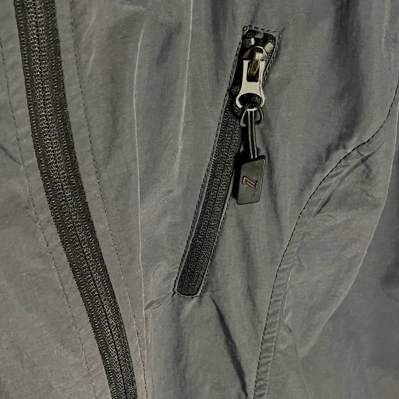 VGUC 1X Nola Gray Shell/Windbreaker - Picture 4 of 10